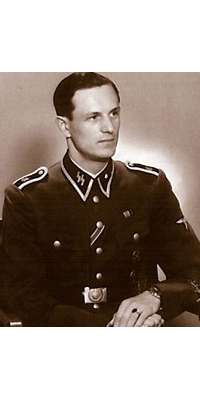 Rochus Misch, German SS non-commissioned officer, dies at age 96